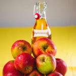 Apfelessig ist gut für die Gesundheit. Er bietet viele Vorteile für eine gesunde Ernährung